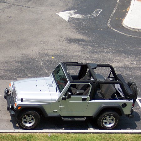 parked_jeep_wrangler.jpg