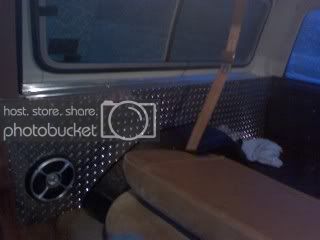 diamondplatesidepanelspeakerpasseng.jpg