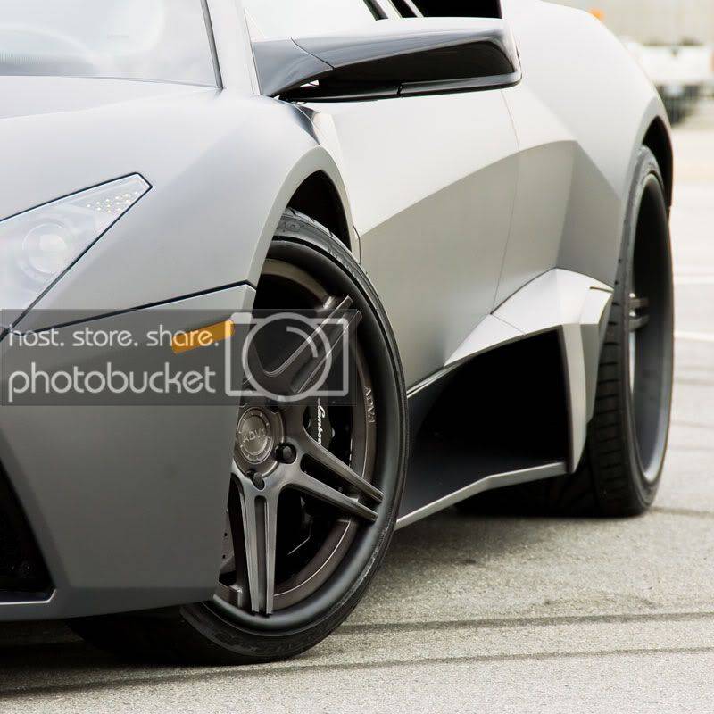 ADV05-reventon.jpg
