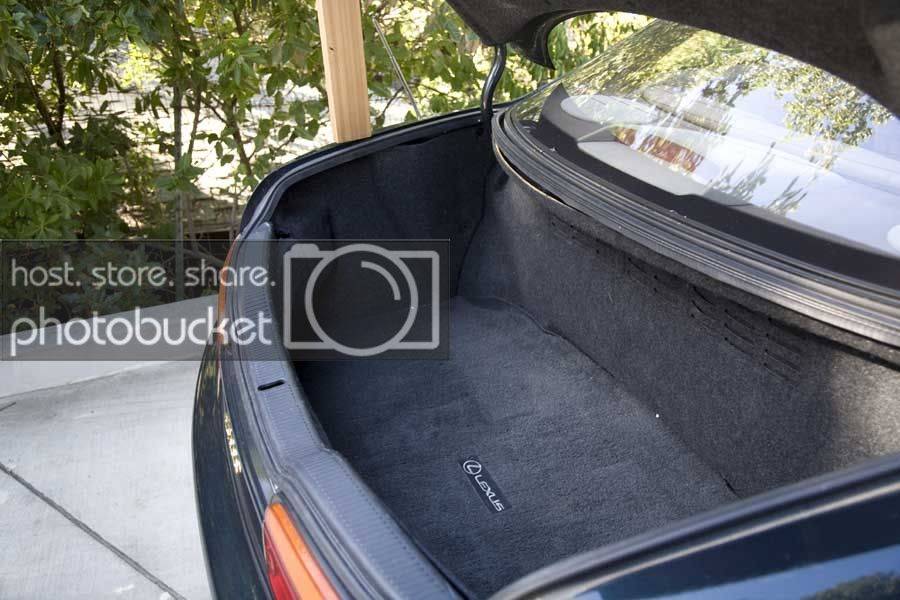trunk_space_right.jpg