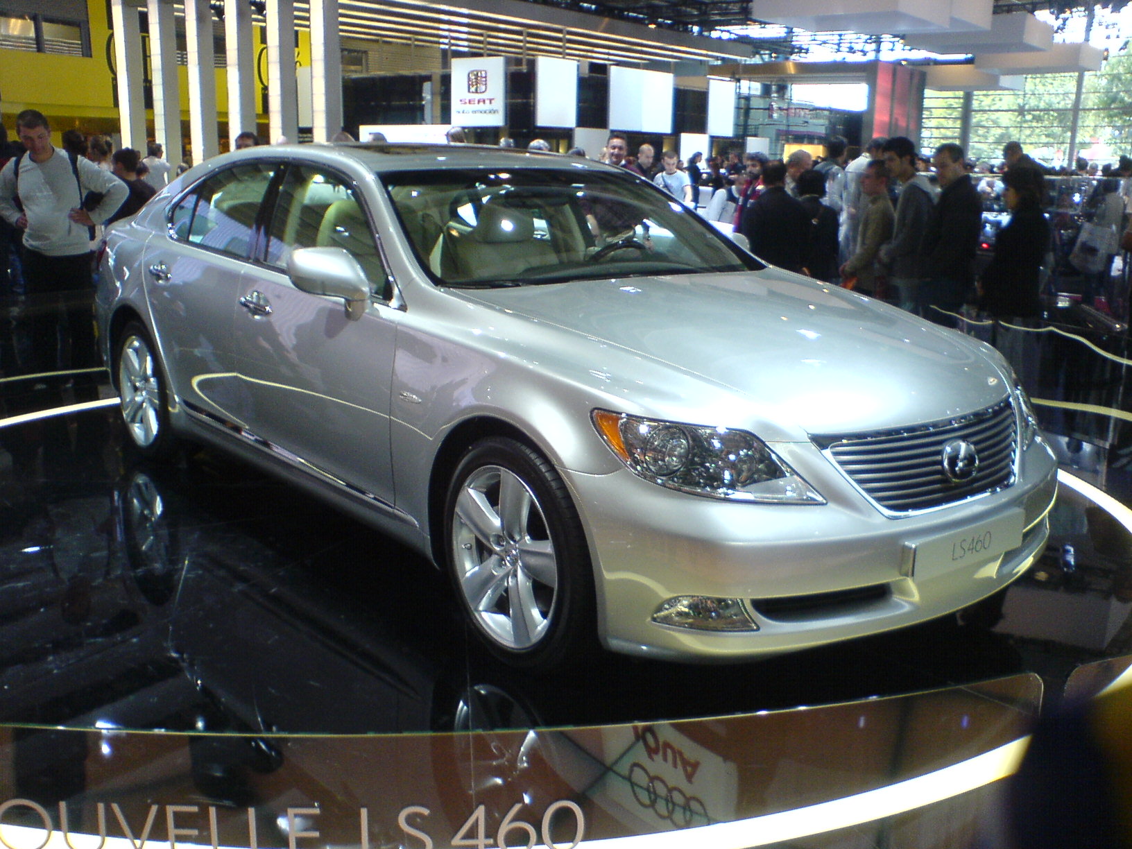 Lexus_LS460_Paris_2006.JPG