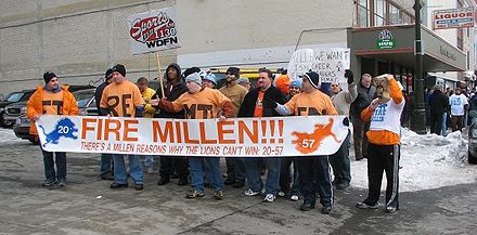440px-LionsFans.jpg