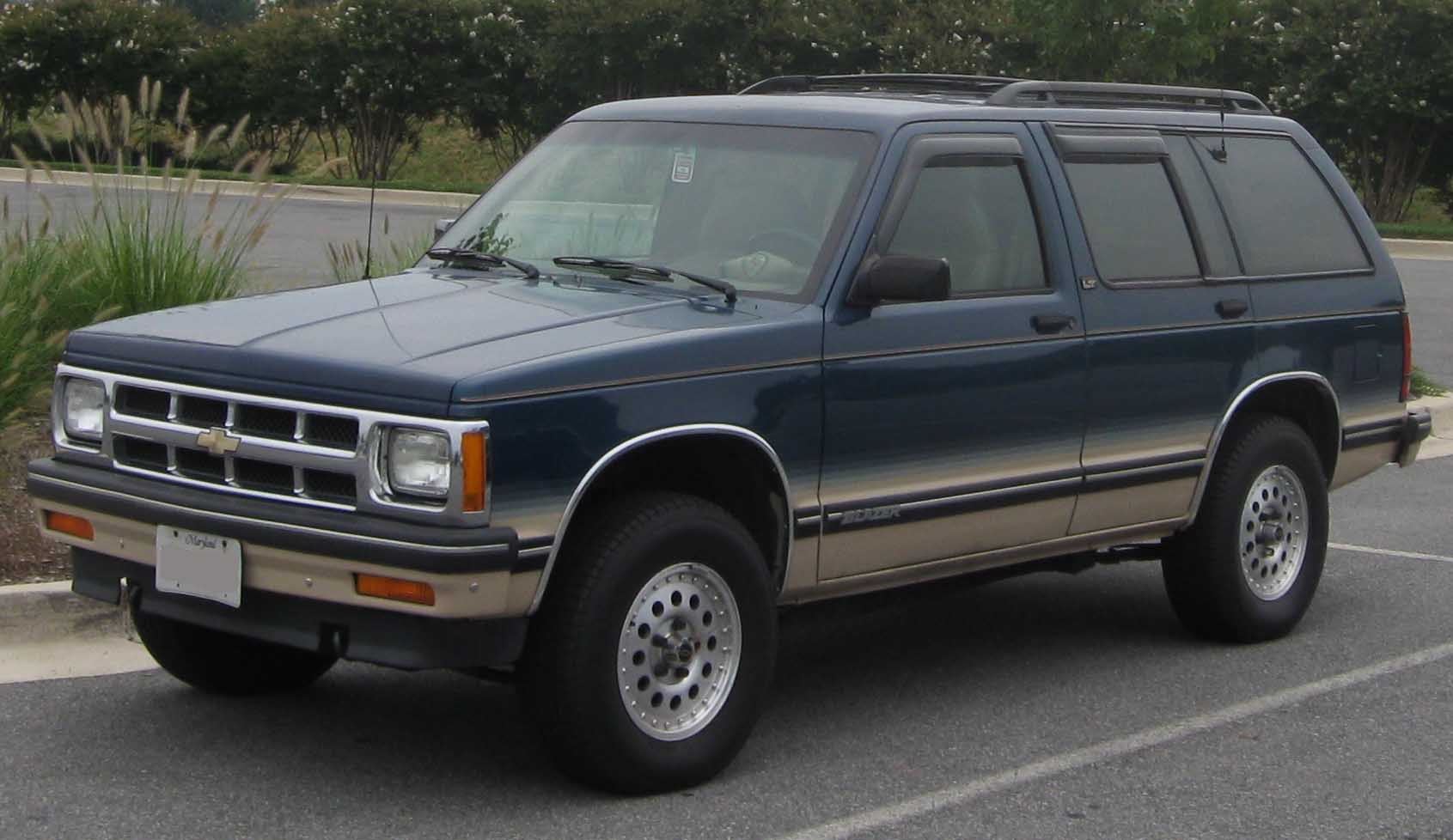 1st_Chevrolet_S-10_Blazer_4-door.jpg