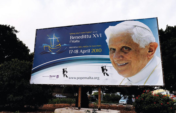 POPE-PEDOBEAR.jpg
