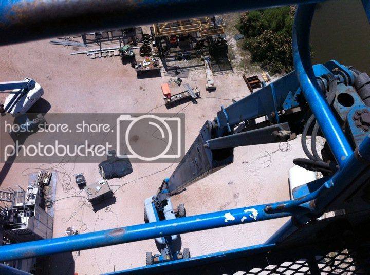 125ft%20manlift_zps1ypq1fxq.jpg