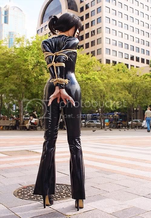 public-bondage1.jpg