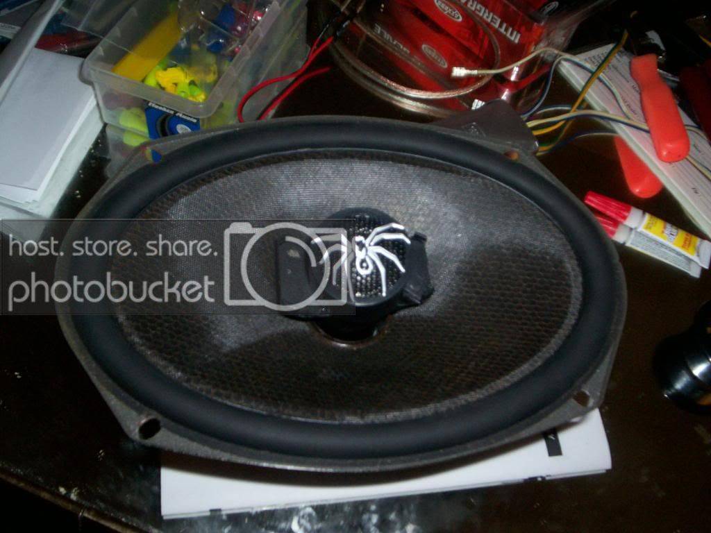 KeishasChrysler300JBL6x9aftertweetersurgery.jpg