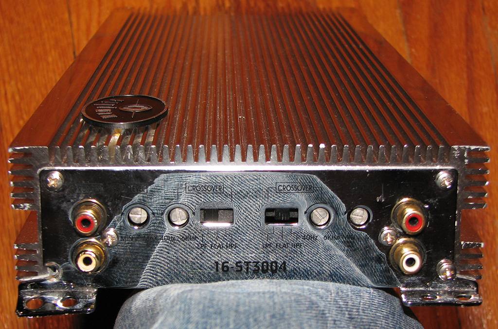 16-ST3004-Controls.jpg
