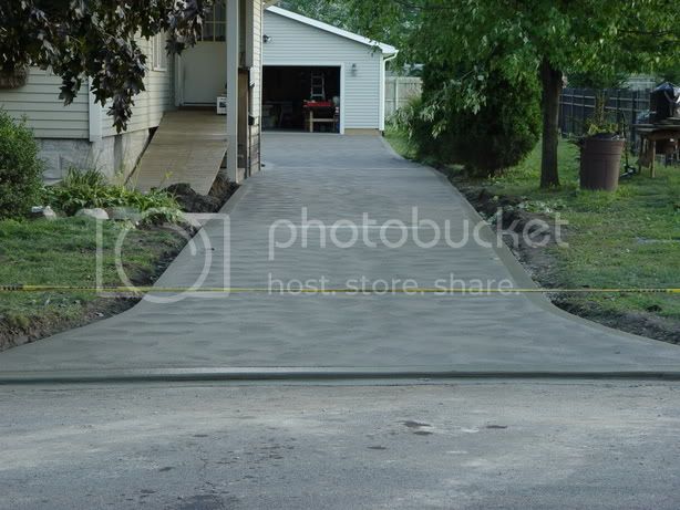 Carsplusoldpicsofdriveway049.jpg