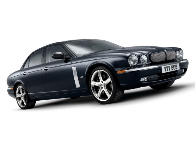sametpak_jaguar-xjr-portfolio-720352.jpg