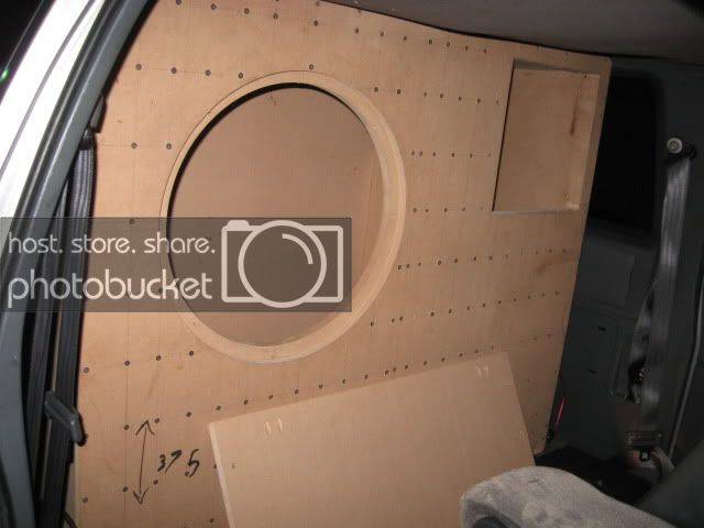 Dakotawallbuild030.jpg