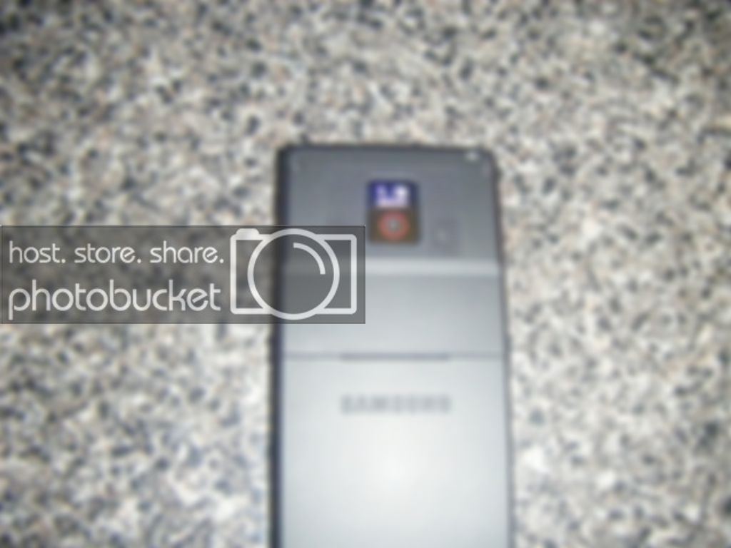 cellphones003.jpg