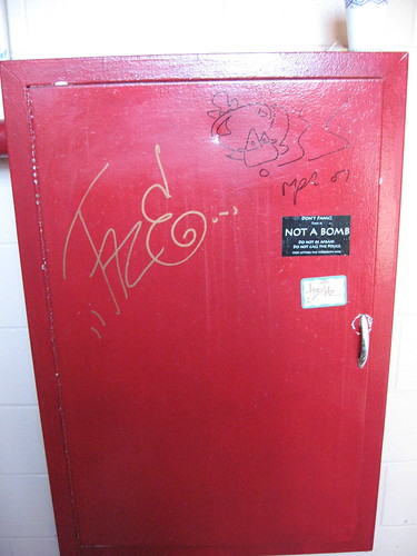 406987242_229e3bba05.jpg