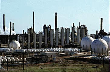 oil-refining-borger-refinery.jpg
