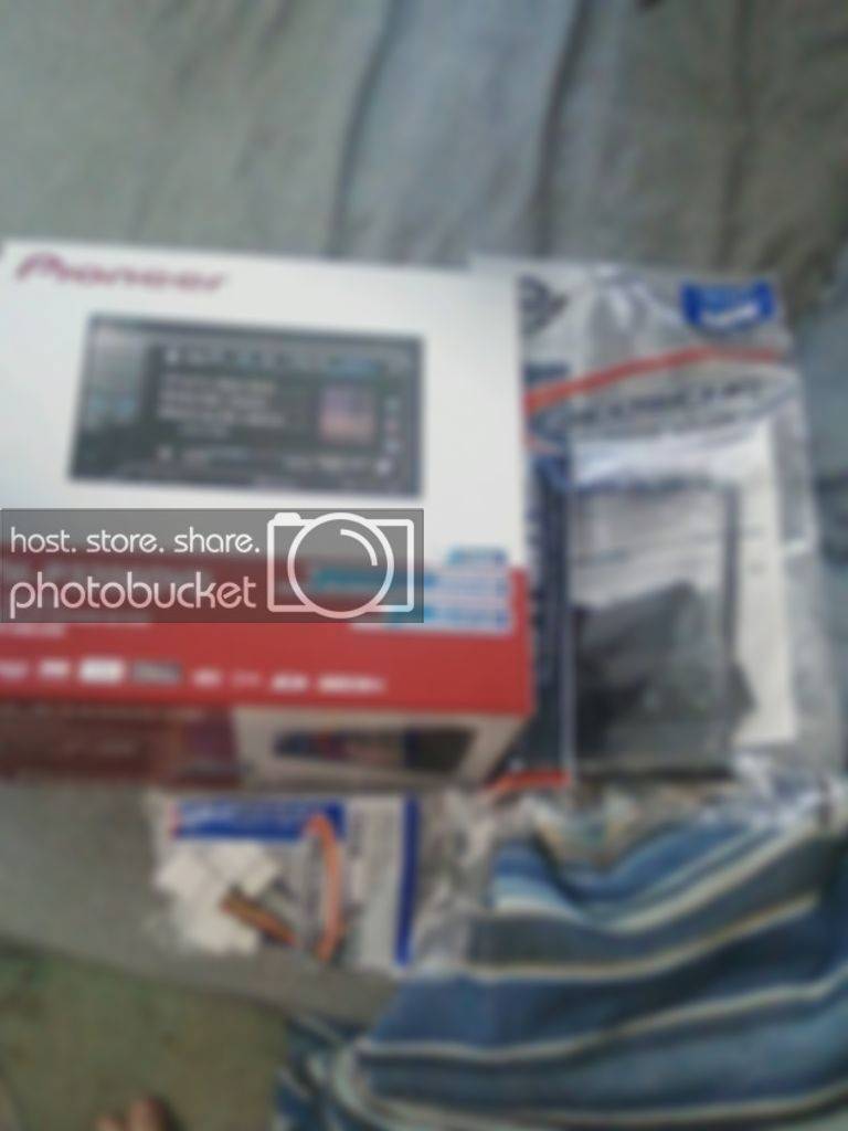 pioneerbox2.jpg
