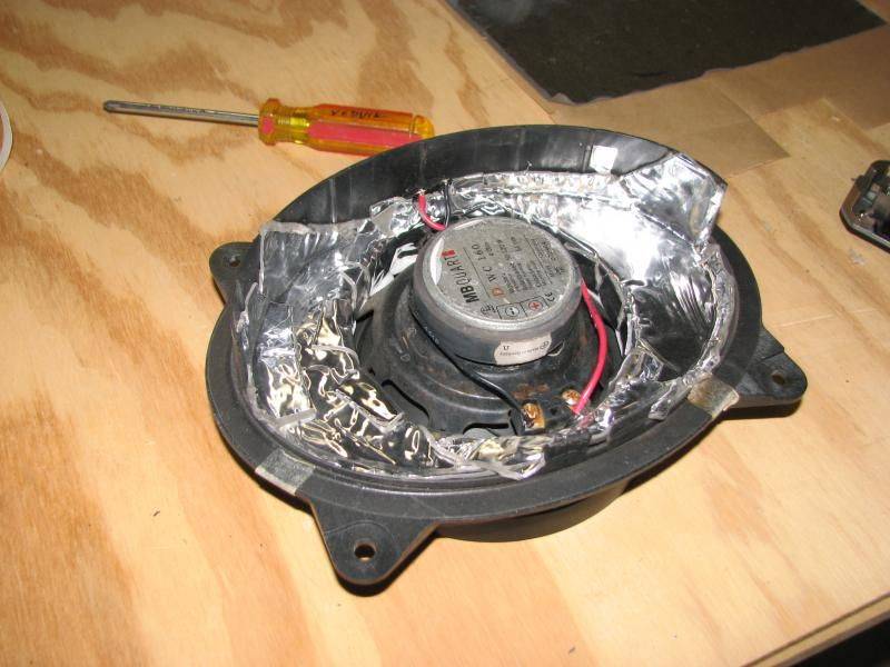 2002CamryFrontSpeakers024.jpg
