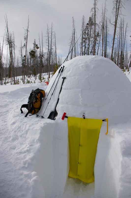 snow-shelter-door-8-s2.jpg
