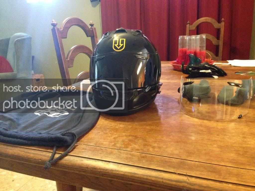 helmet4_zpsb4d9d33b.jpg