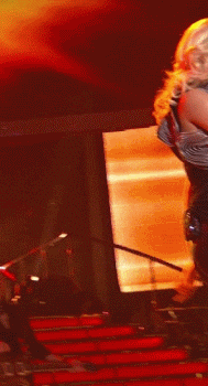 carrie_underwood_leather2.gif