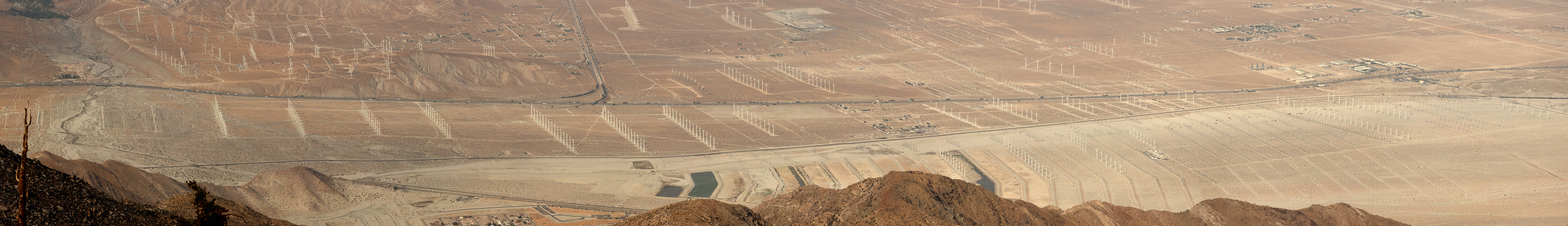 San_gorgonio_pass_wind_farm_california_pano.jpg