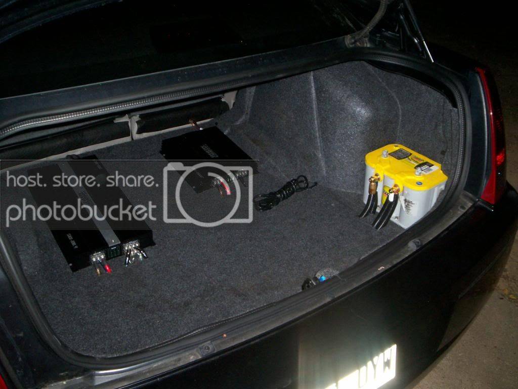 KeishasChrysler300AmpsandBatterymounted.jpg
