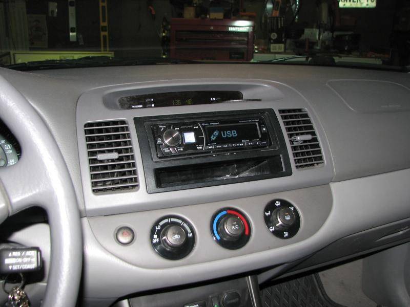 2002CamryFrontSpeakers032.jpg