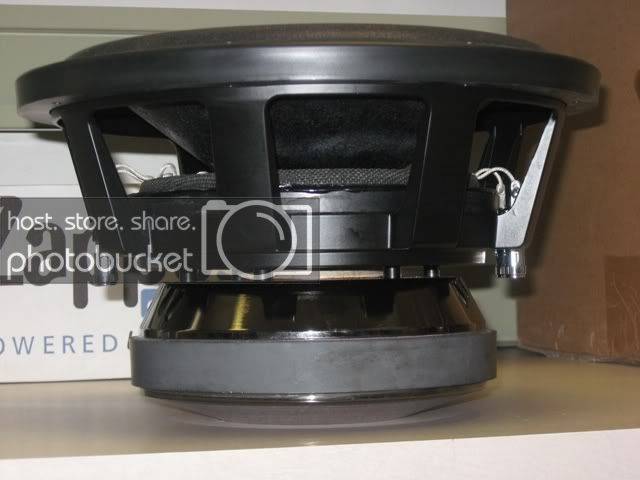 33102040009_large.jpg