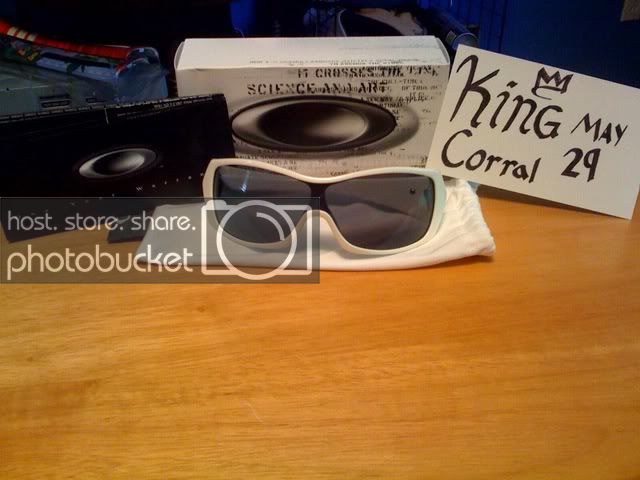 oakleys.jpg