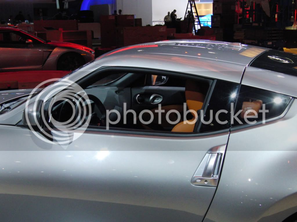 NissanZ2.jpg