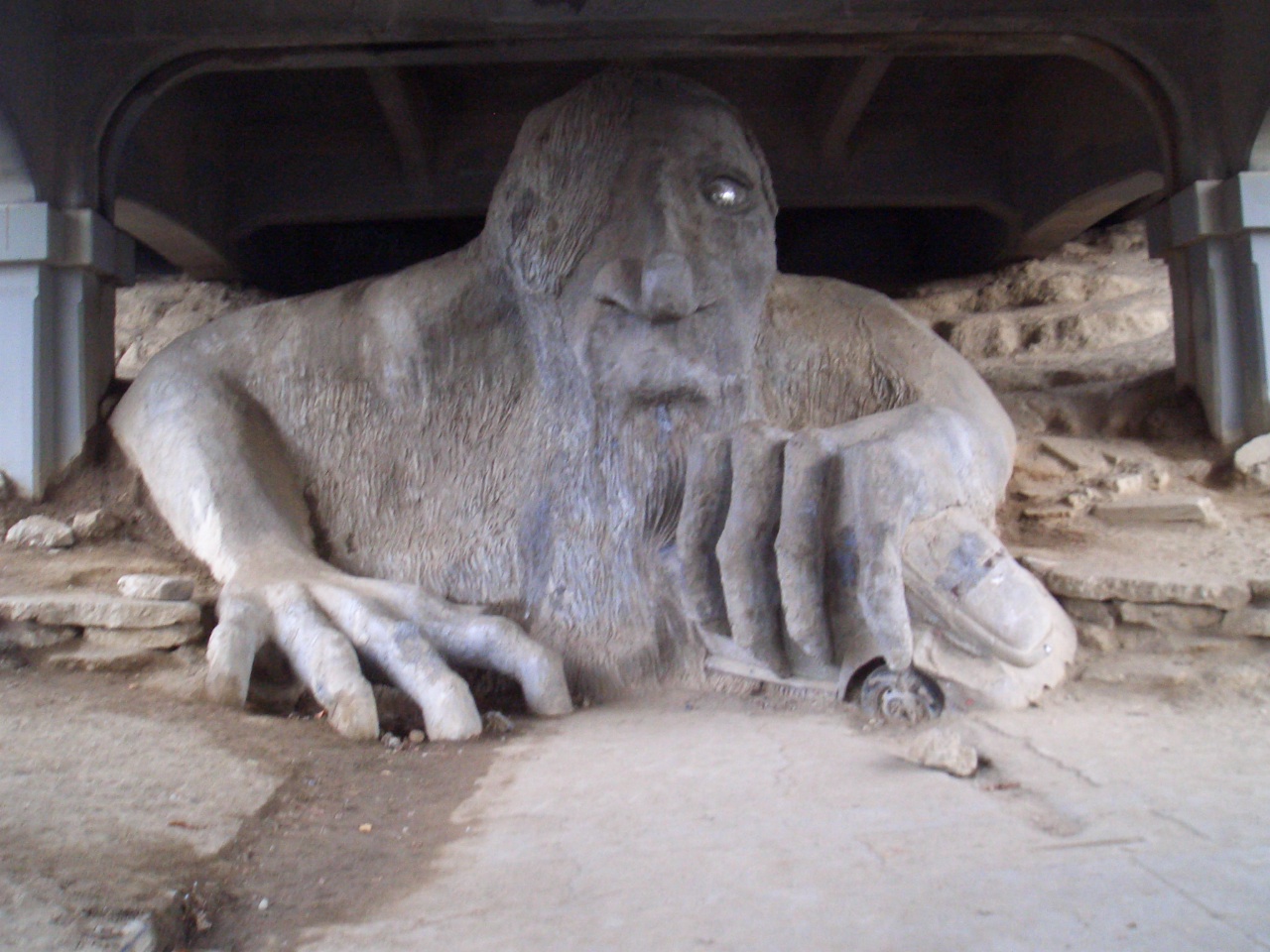 Dec_2006_Seattle_03_Aurora_Bridge_Troll.jpg