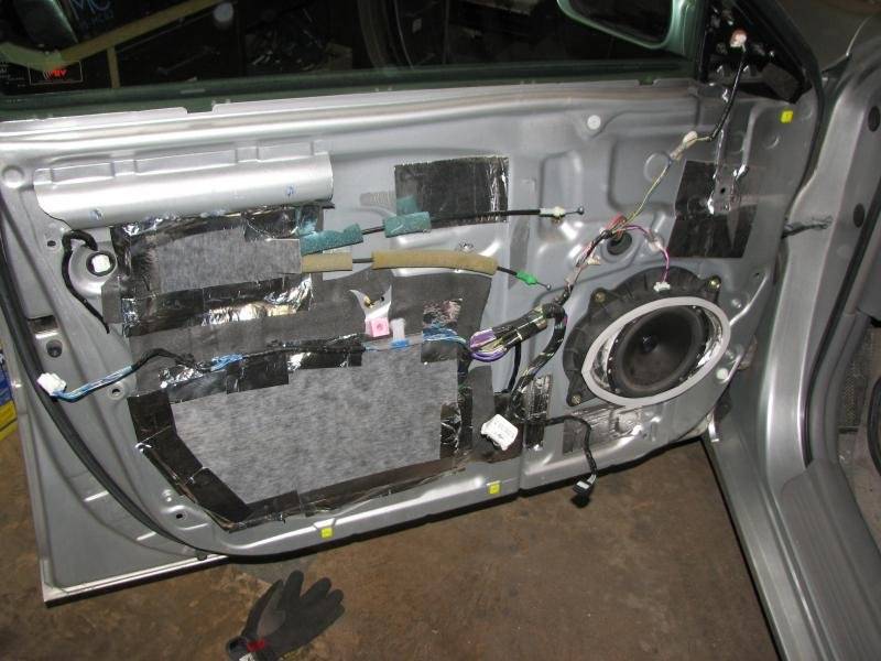 2002CamryFrontSpeakers019.jpg