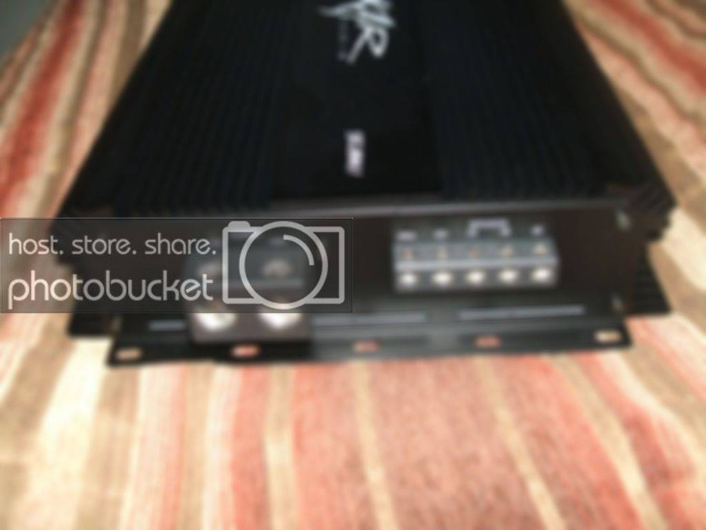 2012_0401SKARFORSALE0006.jpg