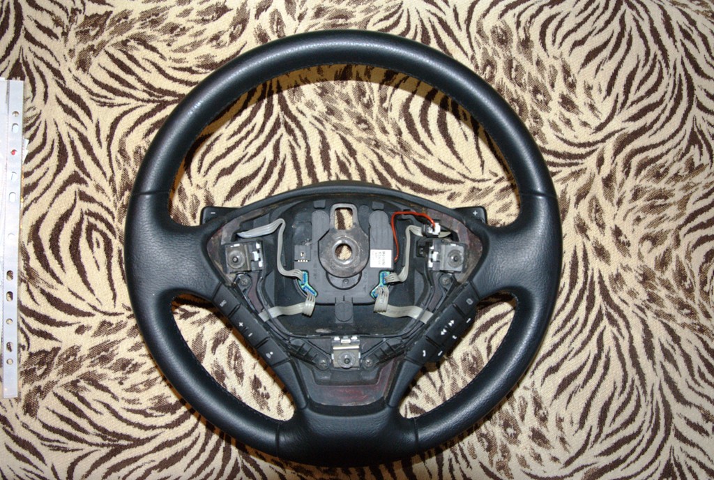 SteeringWheel1.JPG