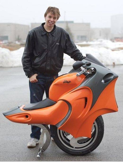 uno_motorcycle_side.jpg