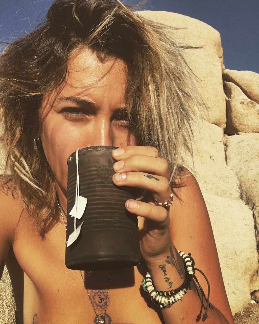 parisjackson_BZCNG6tny3m.jpg