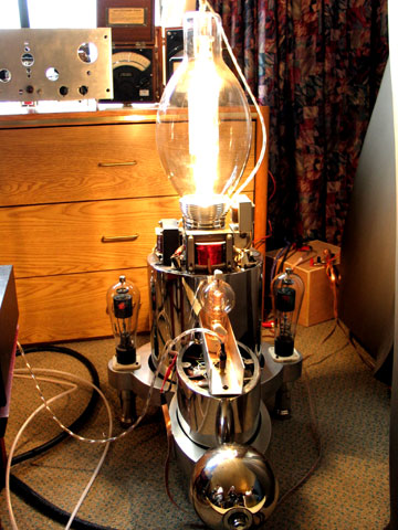 electronluv_amp.jpg