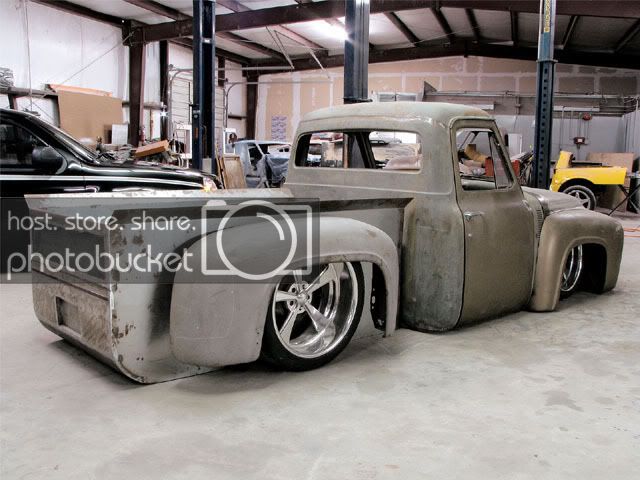 0805st_02_z1953_ford_f100rear_right.jpg