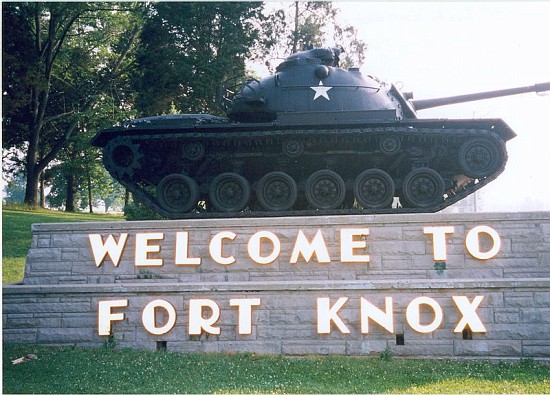 800pxFort_Knox_tank-vi.jpg