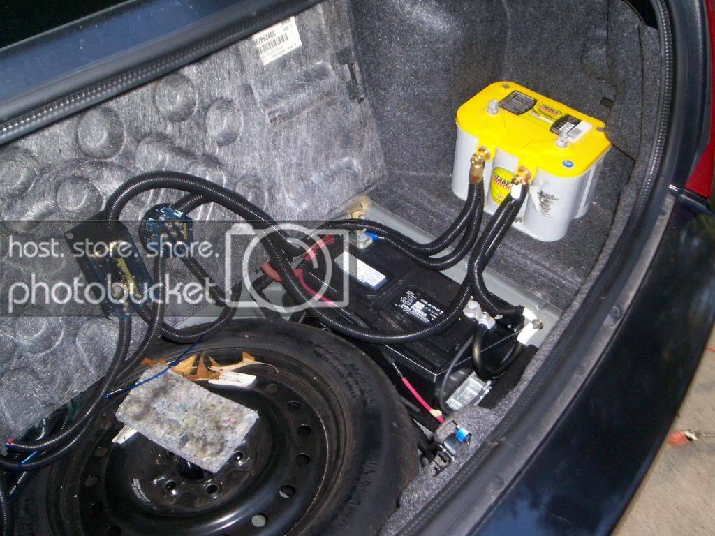 KeishasChrysler300BatteryandAmpwiring.jpg