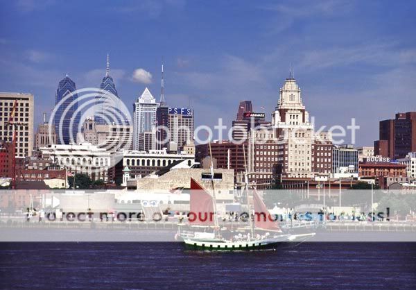 14_SkylineRedBoat-B_KristG.jpg
