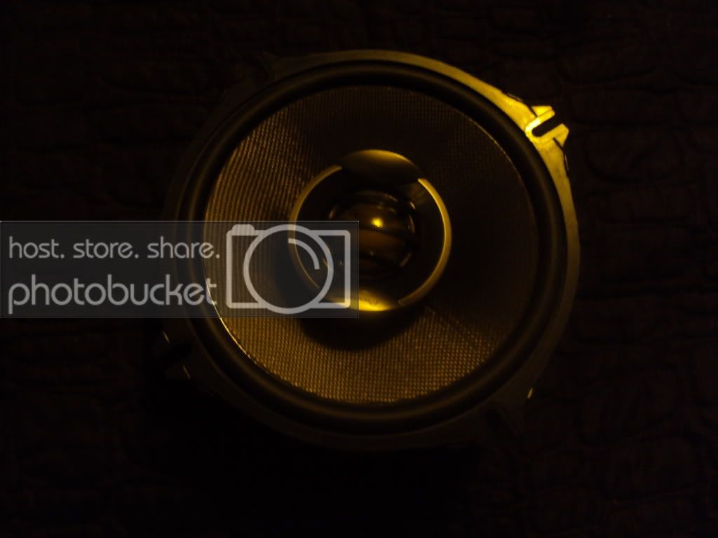 speakers258.jpg