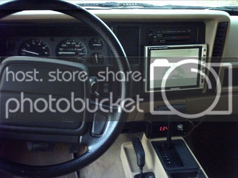 jeepdash1.jpg