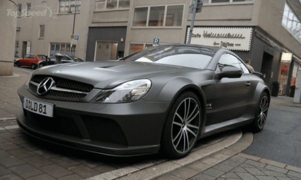 matte-black-painting-vs-wrapping-resized-600.jpeg