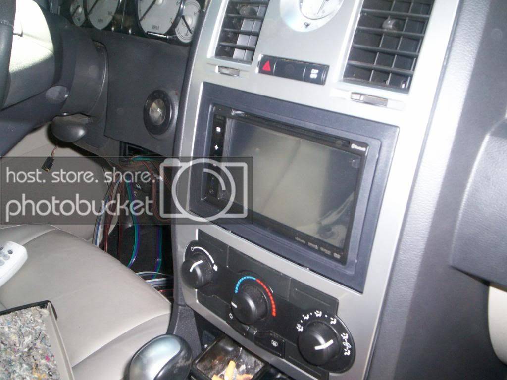 KeishasChrysler300Dashwithnewheadunit.jpg