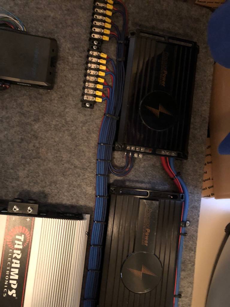 a301ab7b374f5ac38e2a7b3b5c265a33.jpg