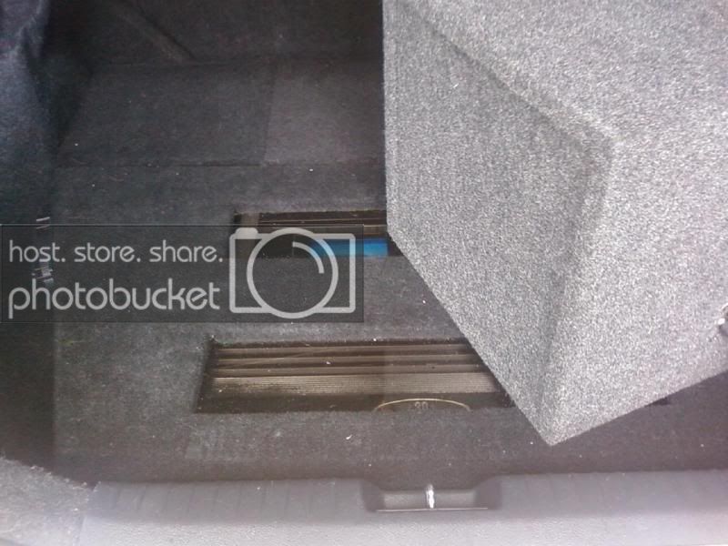 trunkpostdamplifierinstallationjblg.jpg