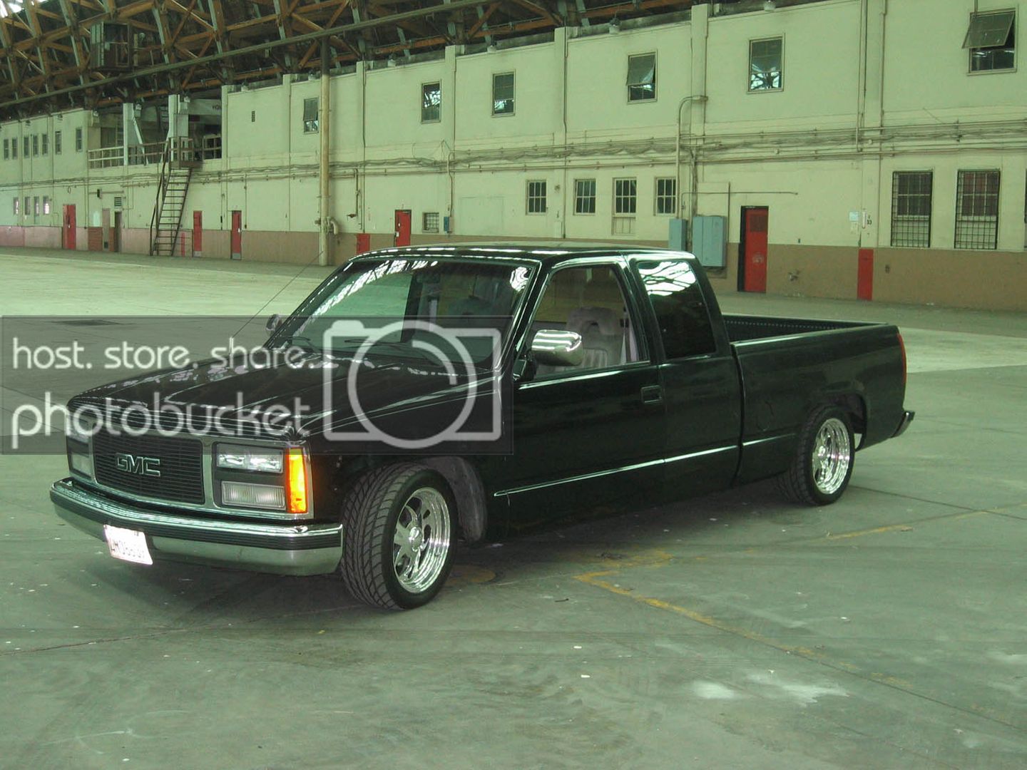 TRUCK4.jpg