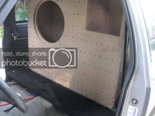 Dakotawallbuild023.jpg