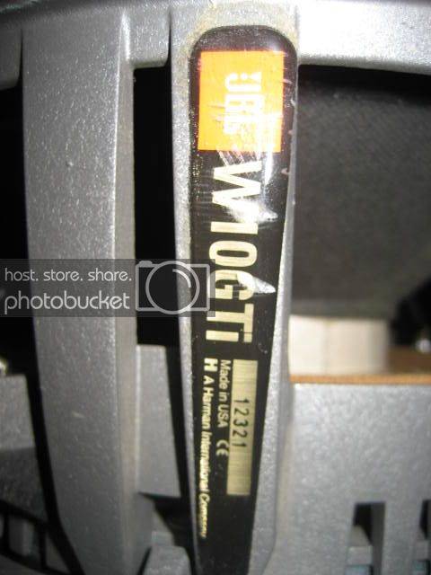 JBLW10GTiblackconesilverframe003.jpg