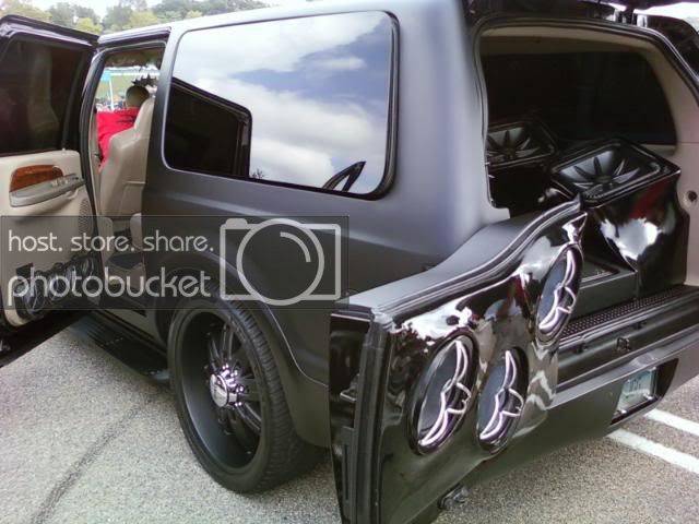 10-4-09NESPLCarShow007.jpg